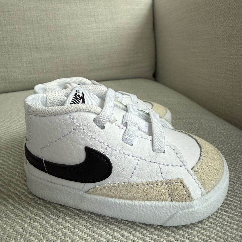 Baby Nike Blazer White and Black Sneakers - Picture 2 of 5